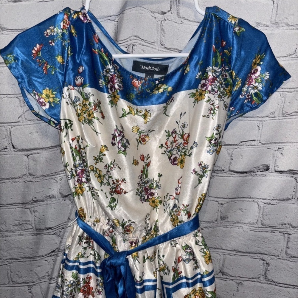 ModCloth Anthropologie Blue Satin Sunlit Reverie Dress Belted Floral Size XS - Picture 4 of 6
